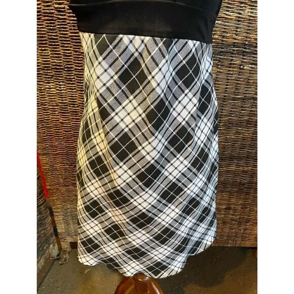 La Belle Girls Dress 16 - Picture 3 of 8